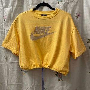 Nike Cropped Tee